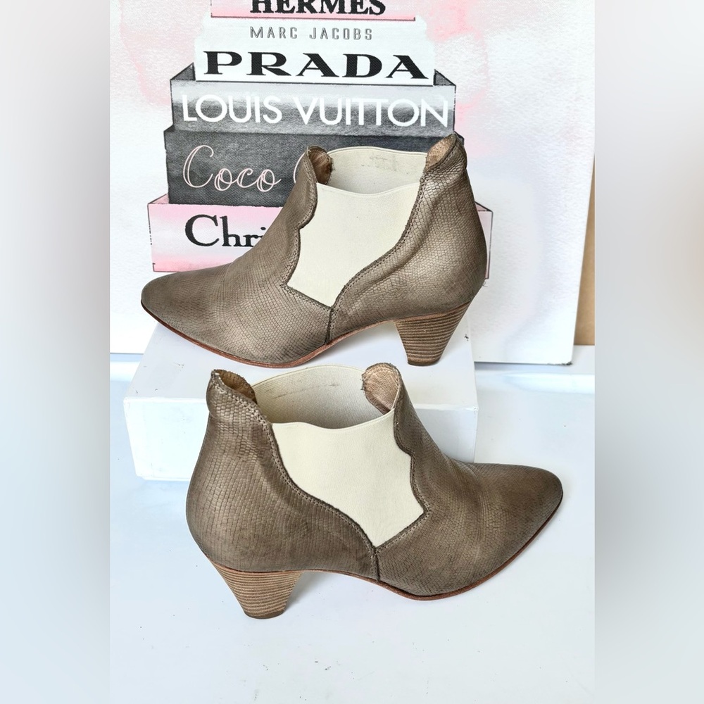 Cordani Leather Ankle Boots Wood Stacked Heel in Taupe EU Size 39.5 = US 8.5 - 9